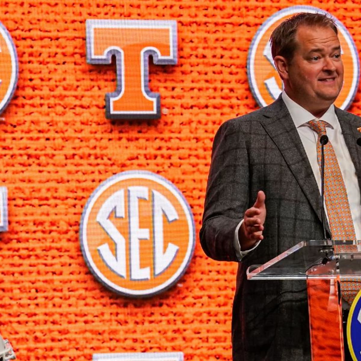 Tennessee Volunteers Josh Heupel Must Deal with Jeremy Pruitt's Recruiting  Violations - Inside the Knights