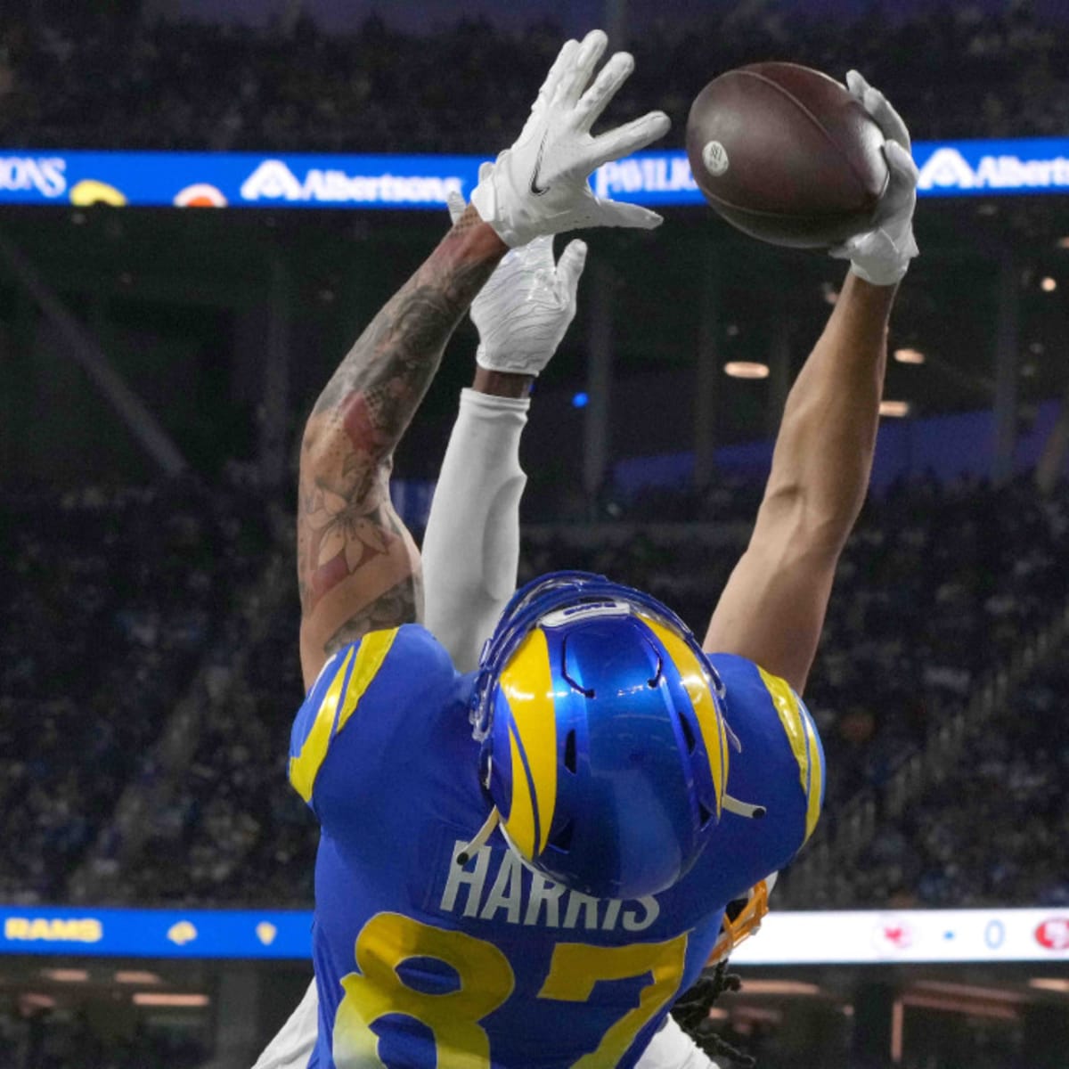 Los Angeles Rams tight end Jacob Harris (87) warms up before taking on the  New York