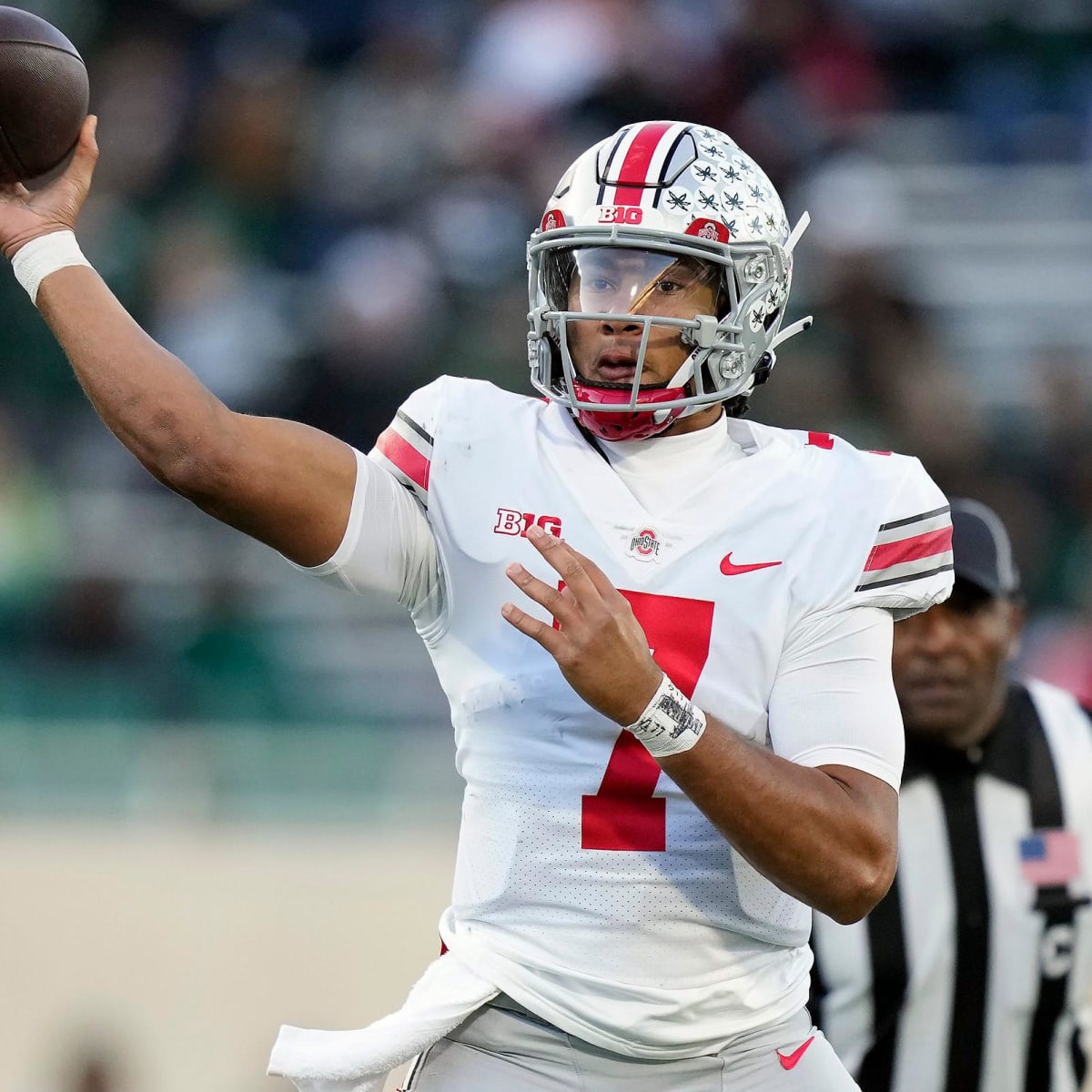 Ohio State Buckeyes quarterback C.J. Stroud (7) throws the ball