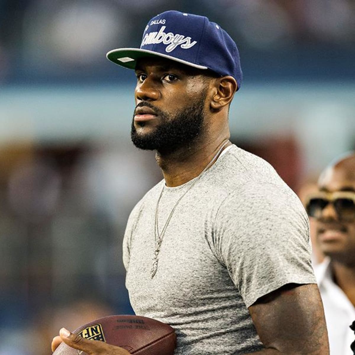 Lakers Video: LeBron James Explains Why He Switched NFL Fandom From Cowboys  To Browns