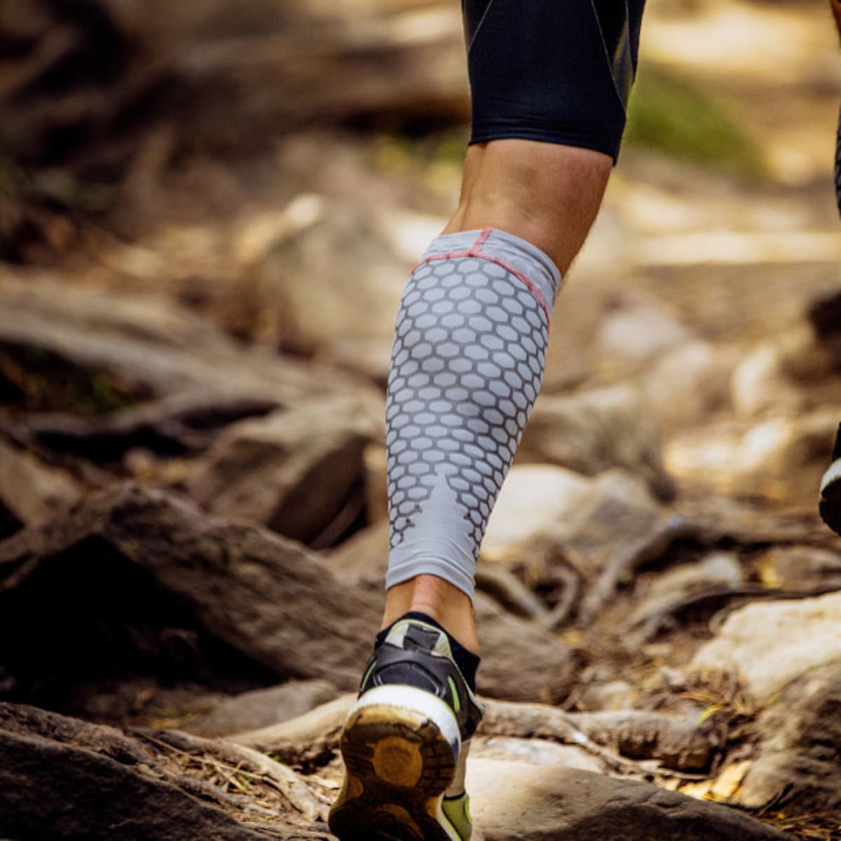 HOTBEST Calf Compression Sleeves Leg Compression Sock for Men & Women, Best Calf  Compression Socks for Sports Running, Shin Splint, Varicose Vein & Calf  Pain Relief 