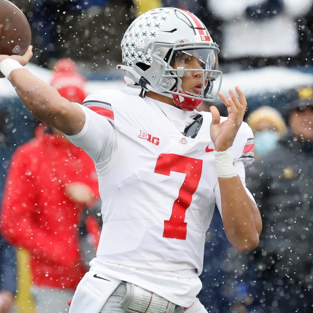 Ohio State uniforms will honor 1942 team 