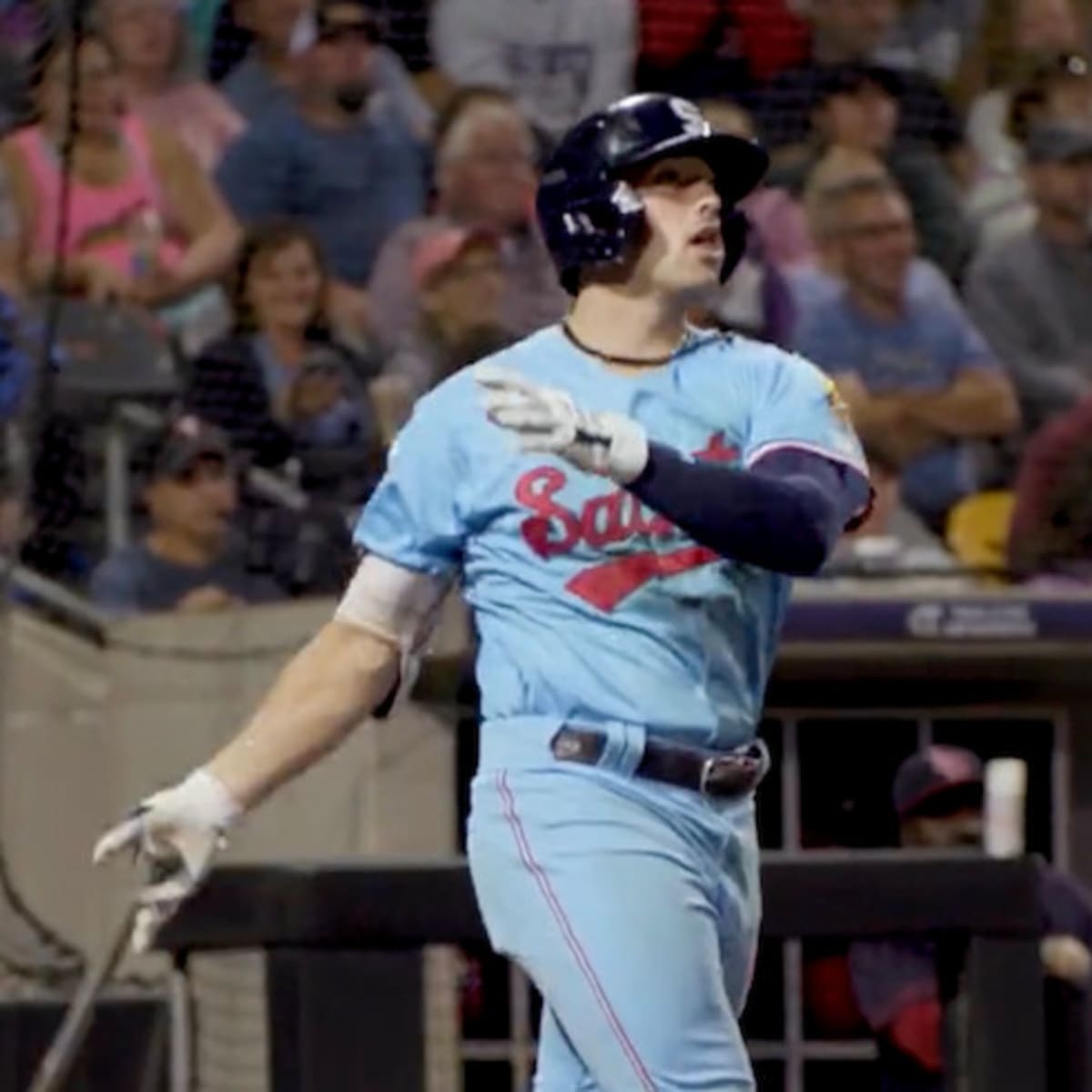 Watch: Twins prospect Brooks Lee crushes 445-foot home run with