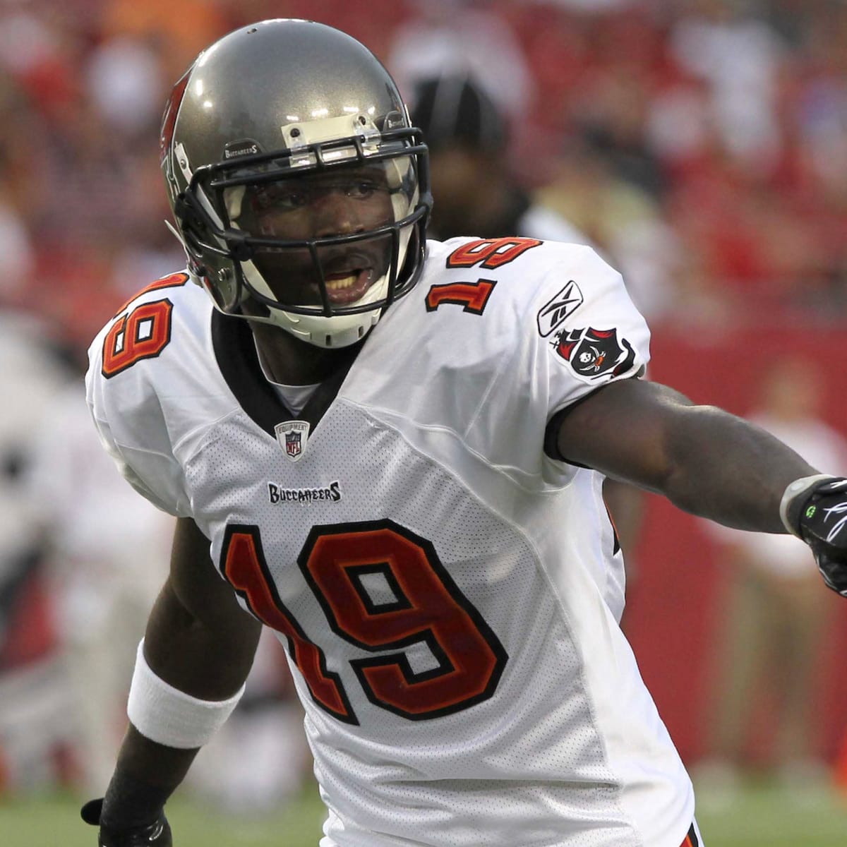 Report: Former Buccaneer Mike Williams' Death Is Under