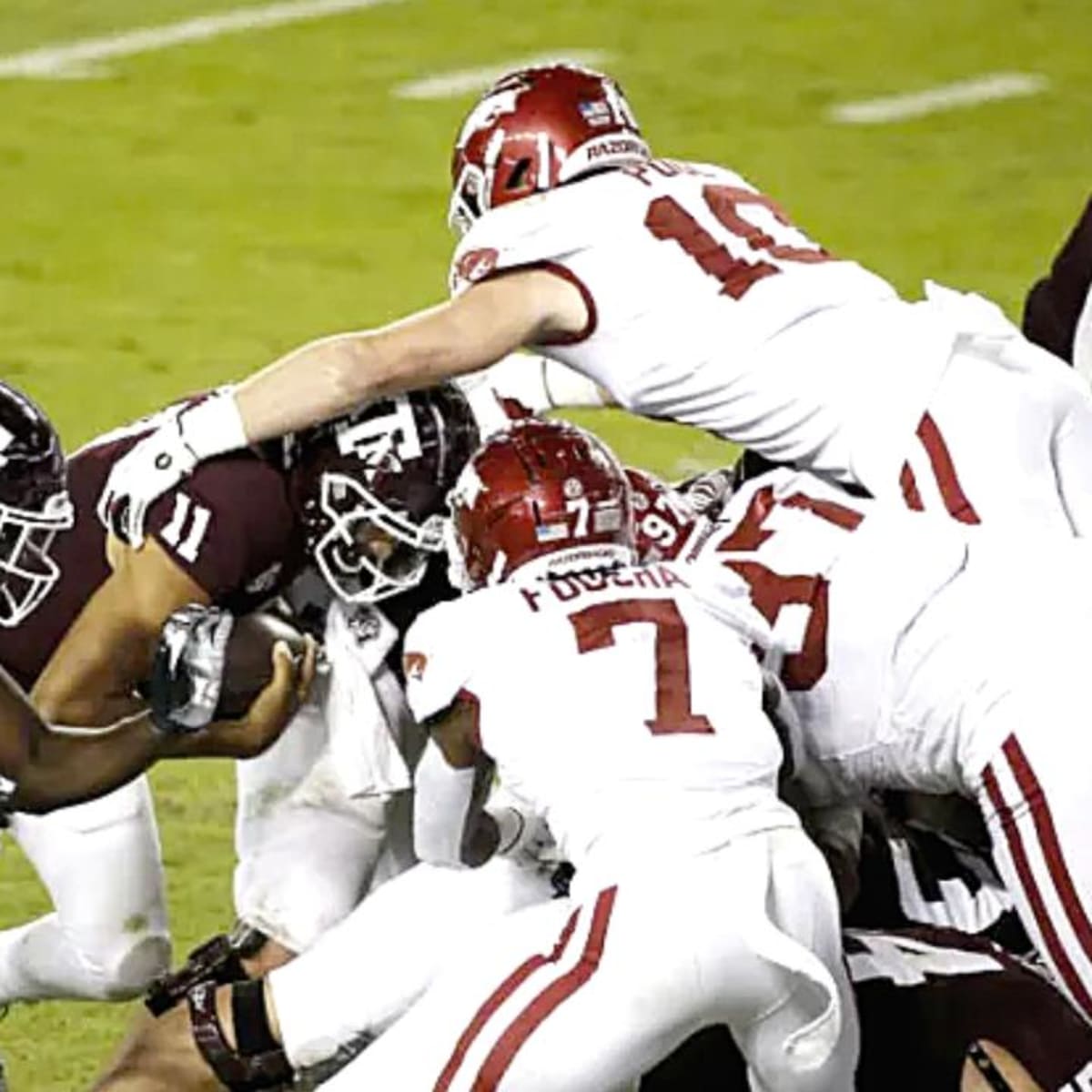 TxDOT signs support Texas A&M ahead of Arkansas game