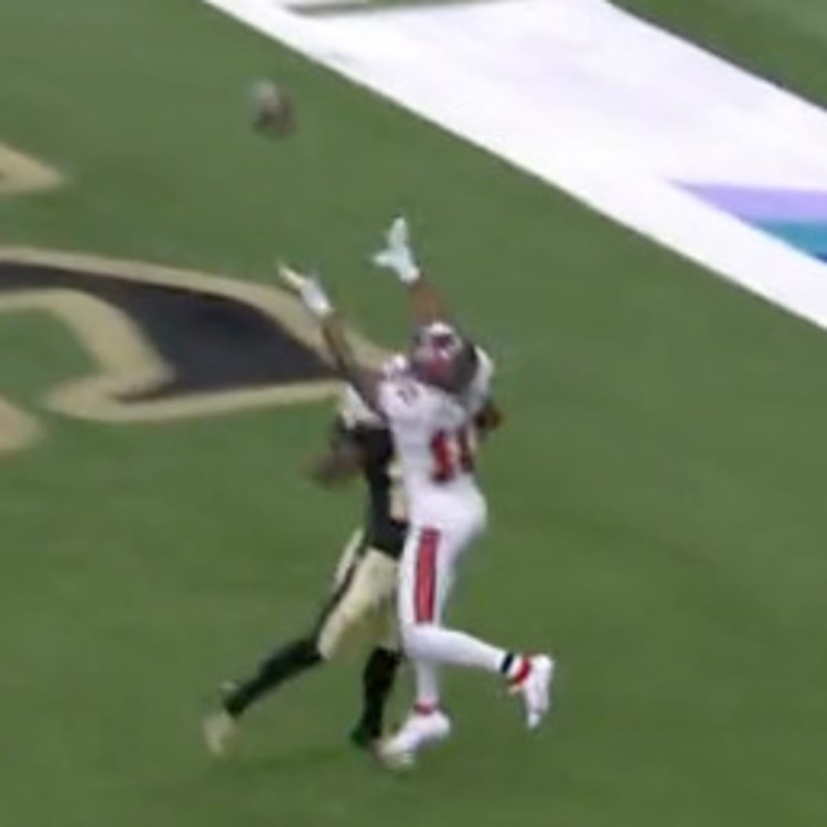 Tampa Bay Buccaneers on X: .@AntoineWJr11 with the Peanut Punch