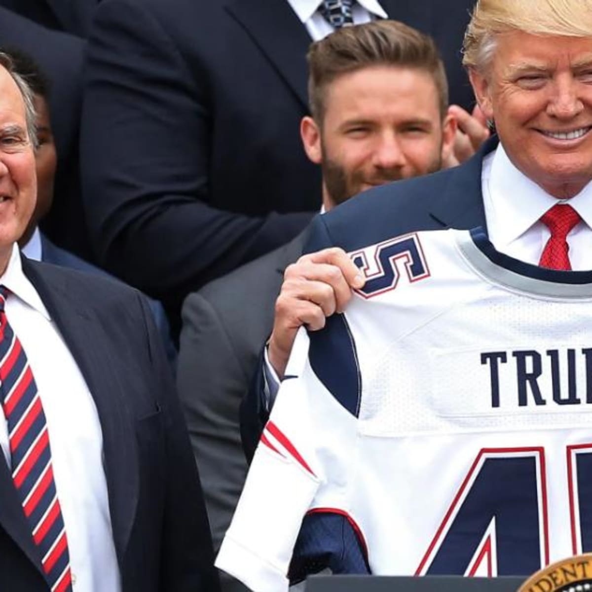 NFL world reacts to horrible Patriots news