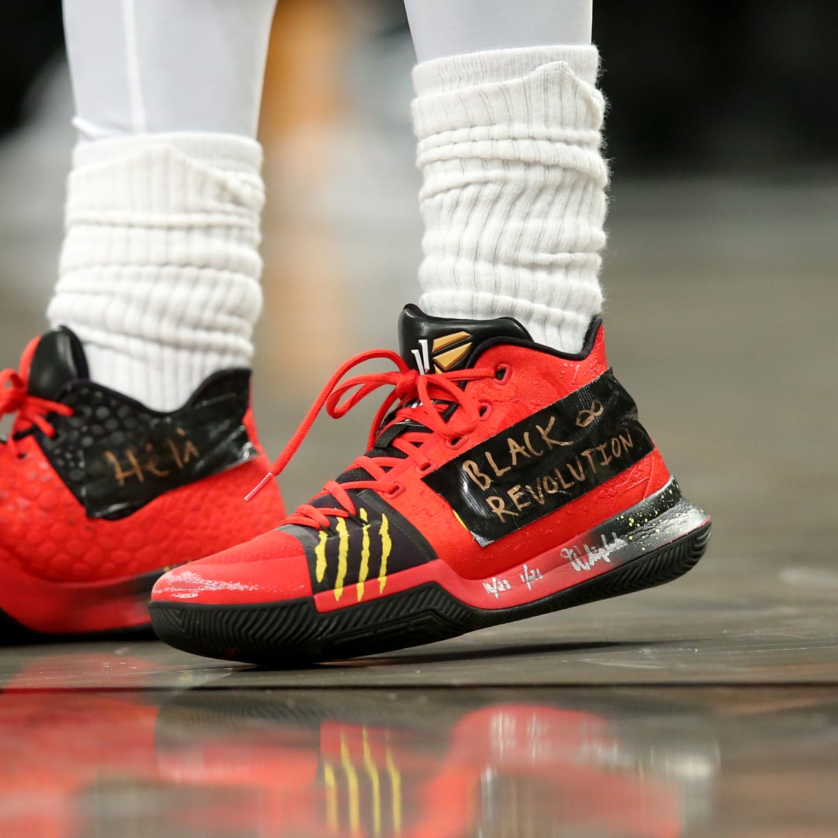 Kyrie irving new discount sneakers