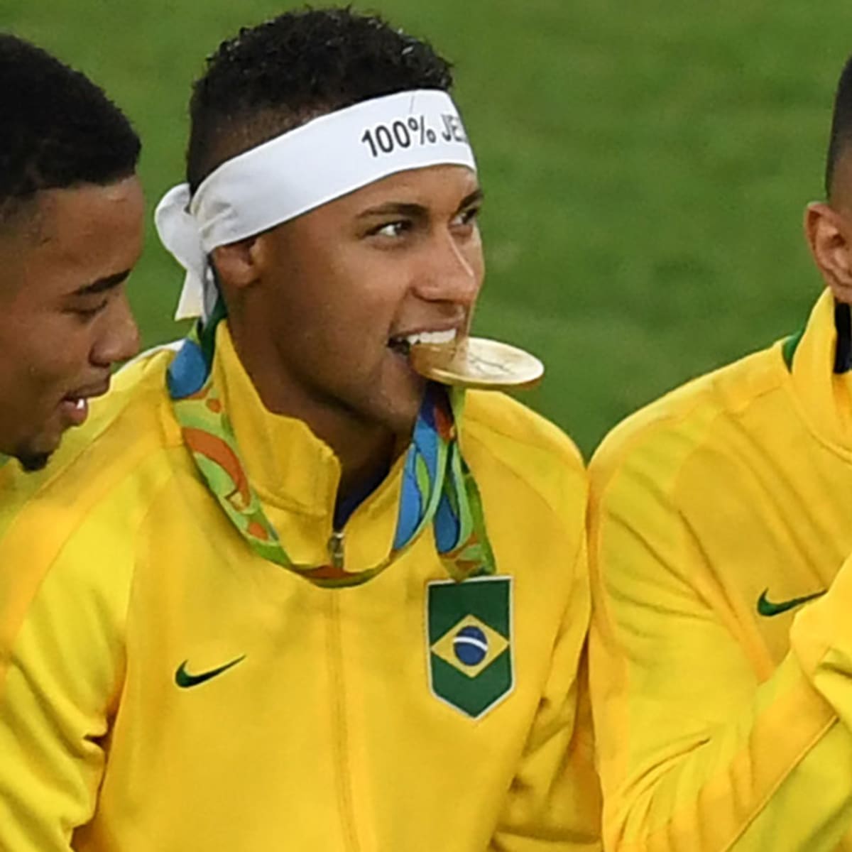 Neymar wins gold 2025 medal