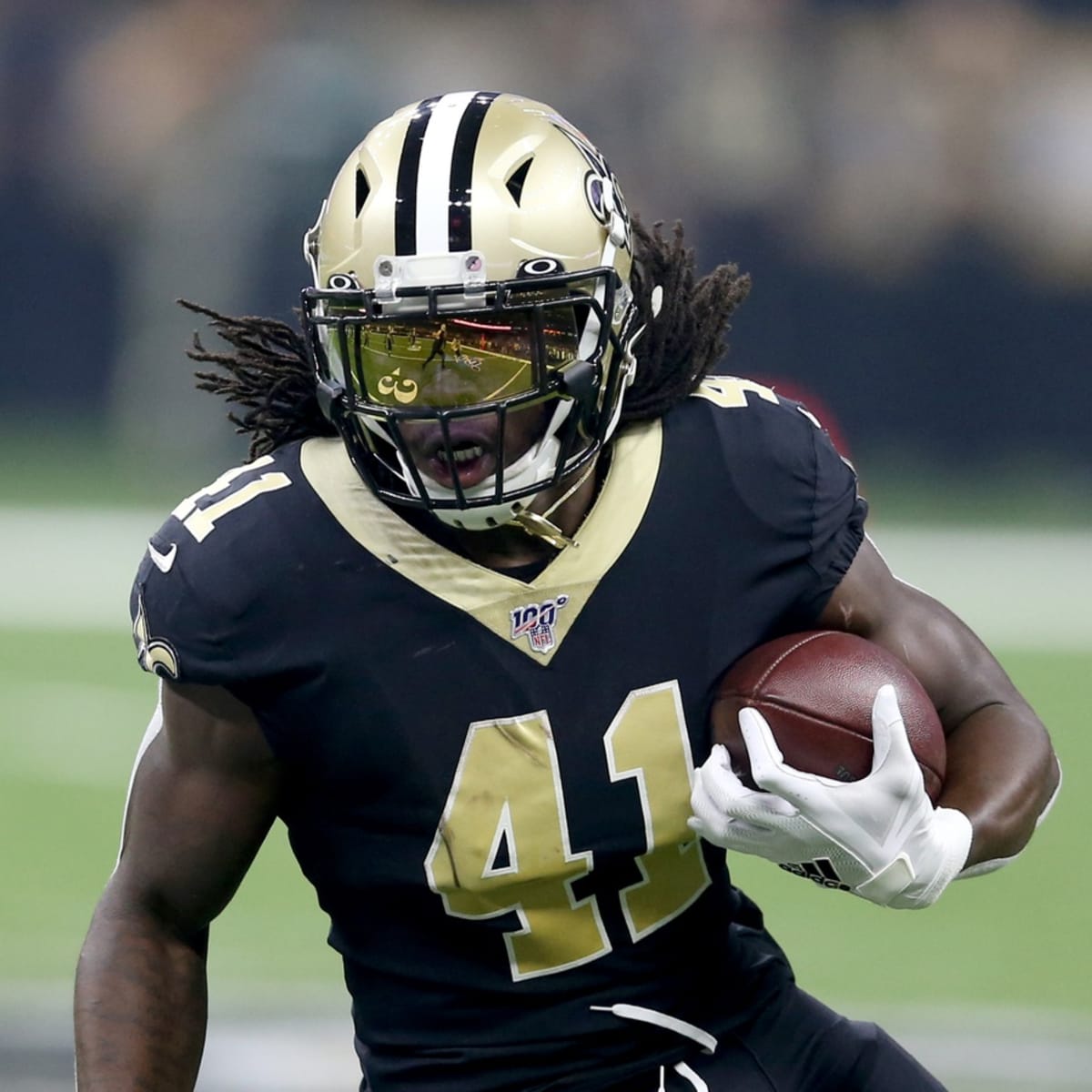 Alvin Kamara discusses playing through MCL injury next contract