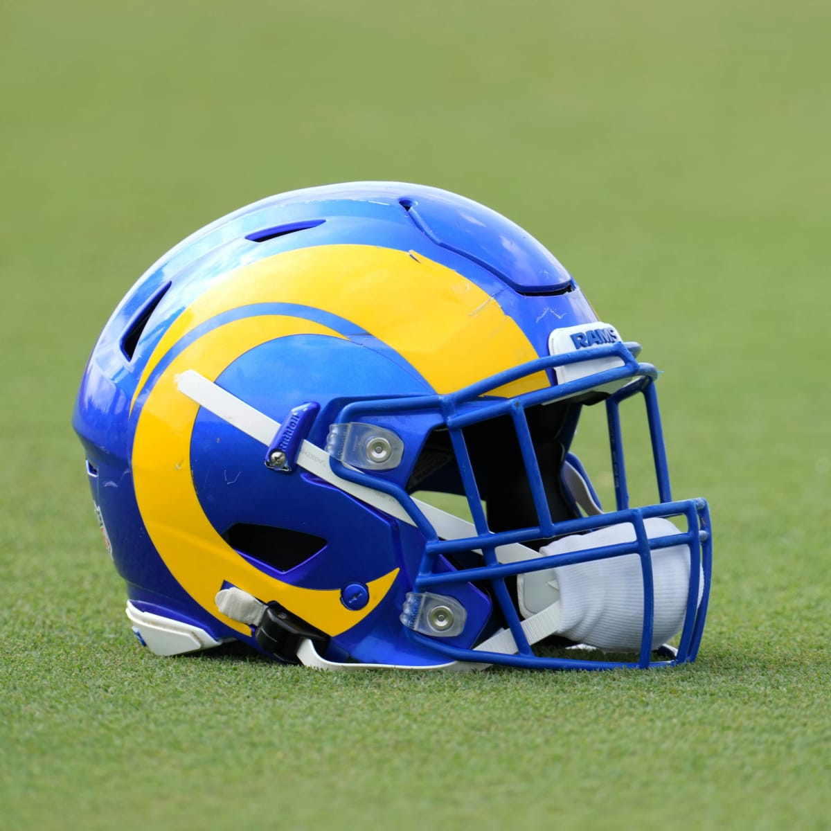 Los Angeles Rams Sign 12 Players to a Reserve/Future Contract
