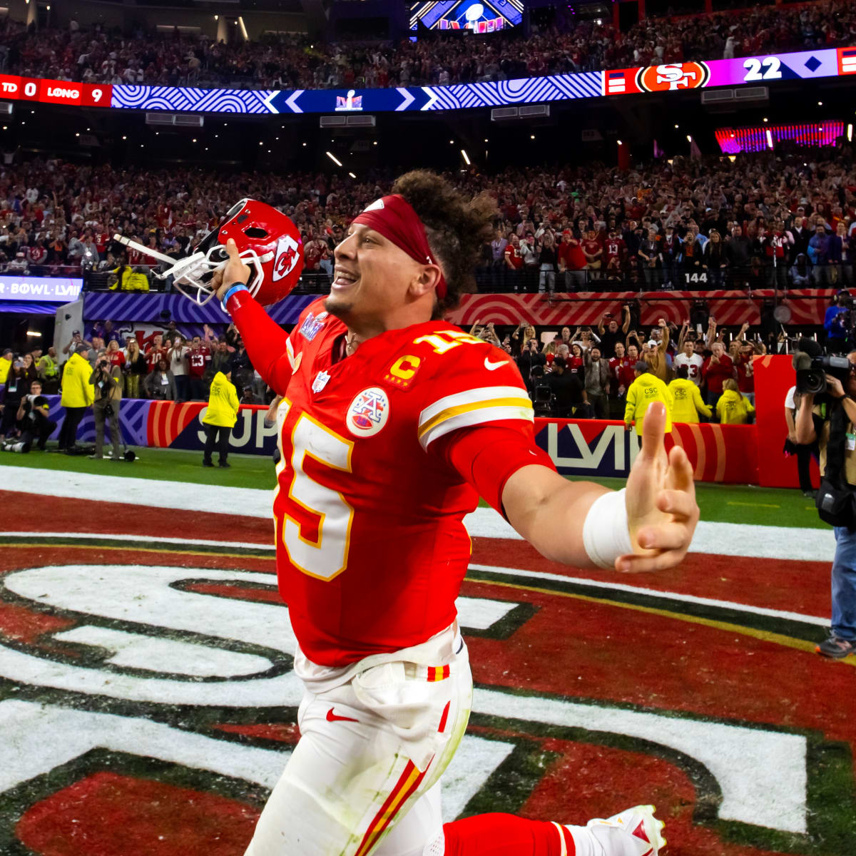 KC Chiefs Reportedly Restructure Patrick Mahomes's Contract, Gain