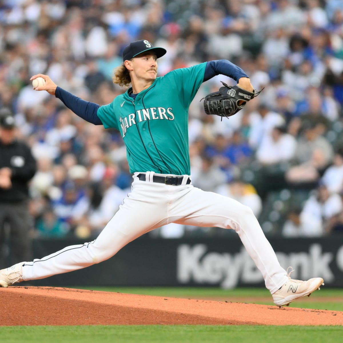 Seattle Mariners' Righty Gets Fans Excited as He Continues to Show