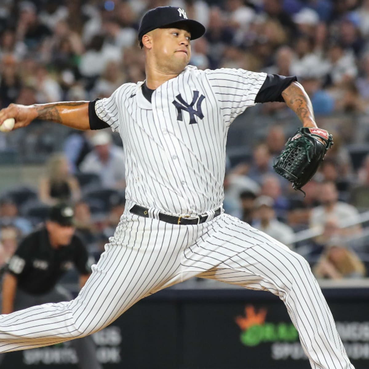 Ex-Yankee Frankie Montas Signs with Reds - Sports Illustrated NY