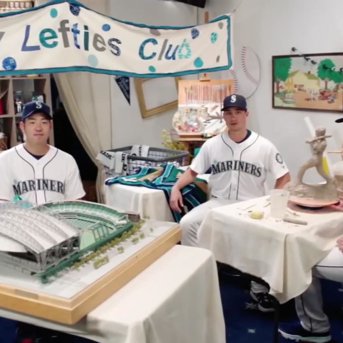 Seattle Mariners commercials star Dee Gordon Yusei Kikuchi video