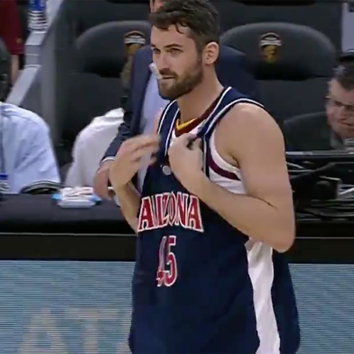 Kevin Love checks in wearing Channing Frye s college jersey video