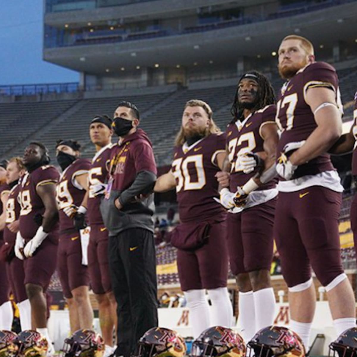 Minnesota golden gophers football game today