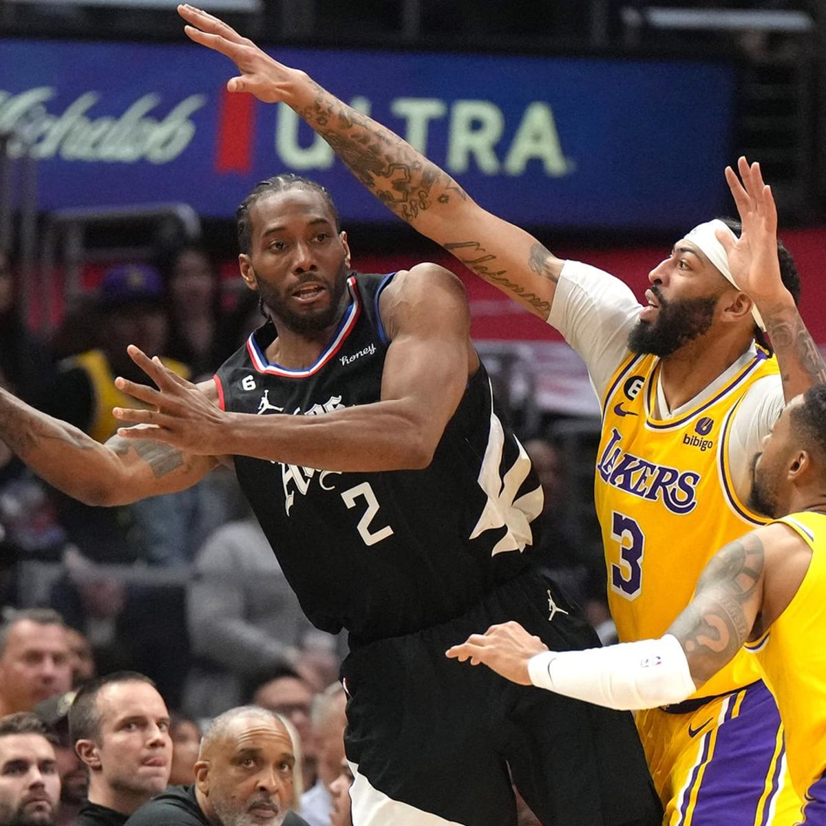 Kawhi leonard cheap on lakers