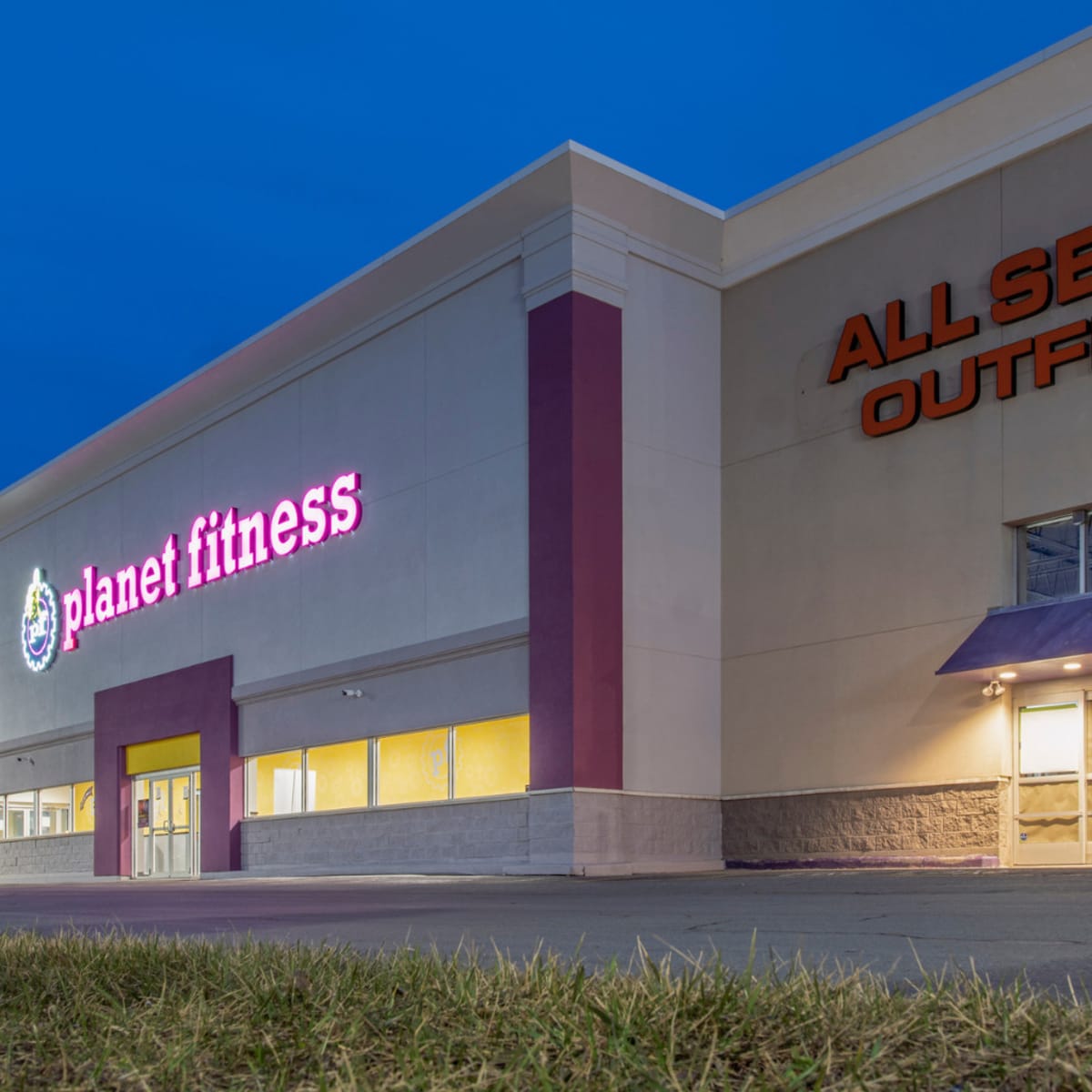 Planet fitness hot sale reebok discount