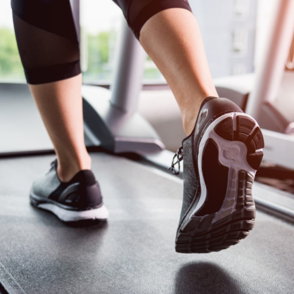 Best women's shoes clearance for treadmill walking