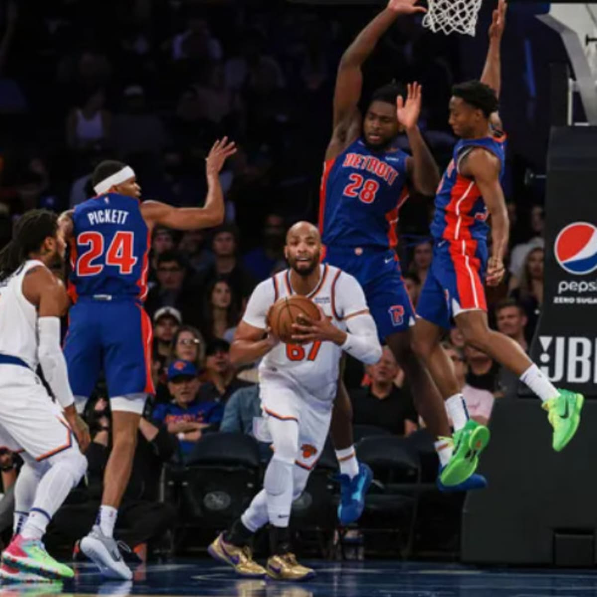 New York Knicks Ex Taj Gibson Signs 10 Day Deal With Detroit