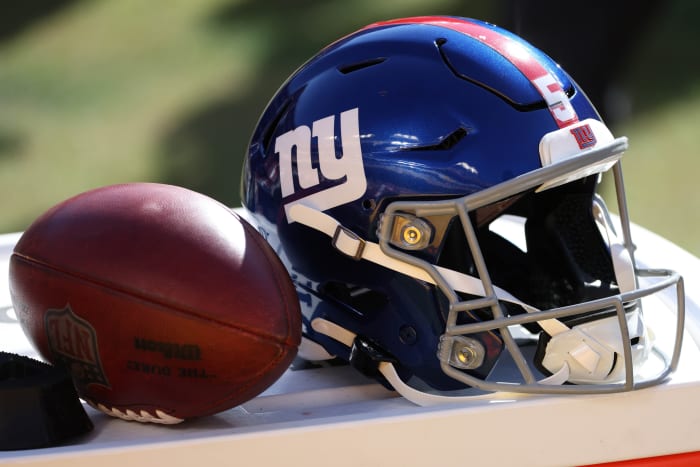 NY Giants: Daniel Jones trending toward return, Blake Martinez