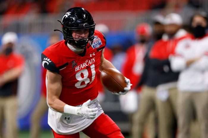 NFL Draft: Three Prospects Poised to Rise in 2022 - Visit NFL Draft on  Sports Illustrated, the latest news coverage, with rankings for NFL Draft  prospects, College Football, Dynasty and Devy Fantasy Football.