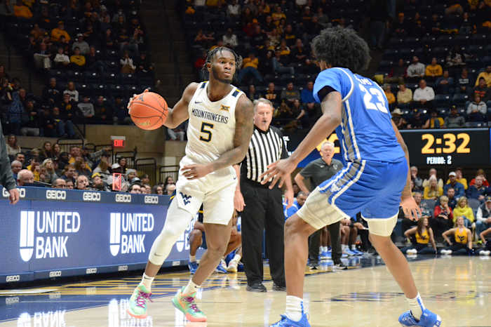 West Virginia guard Joe Toussaint