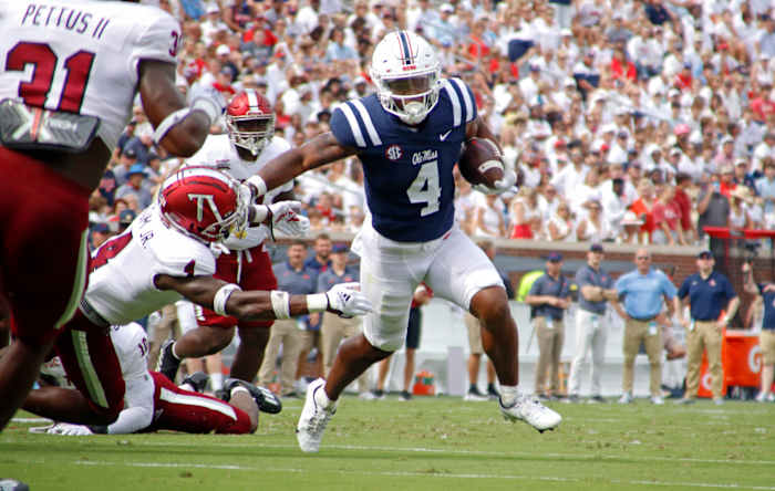 Quinshon Judkins running the ball against Ole Miss vs Troy.