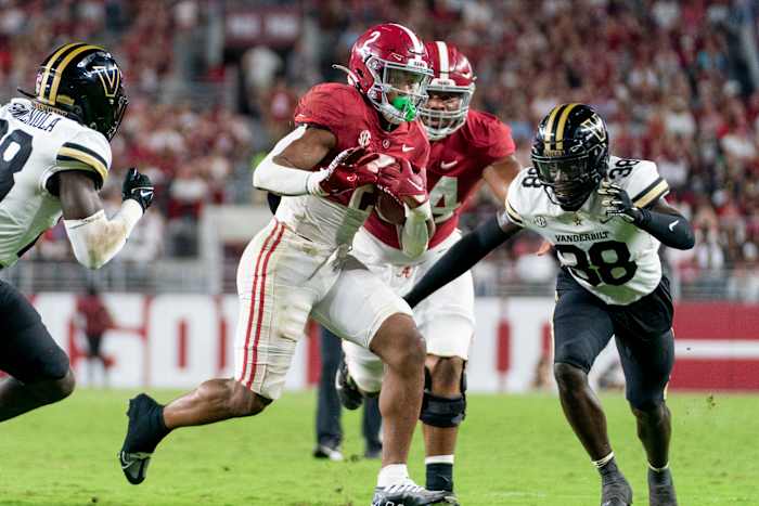 Alabama Crimson Tide running back Jase McClellan (2) carries the ball against the Vanderbilt Commodores during the second half at Bryant-Denny Stadium.