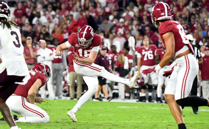 Alabama Crimson Tide place kicker Will Reichard (16) kicks a 50 yard field goal against the Mississippi State Bulldogs during the first half at Bryant-Denny Stadium