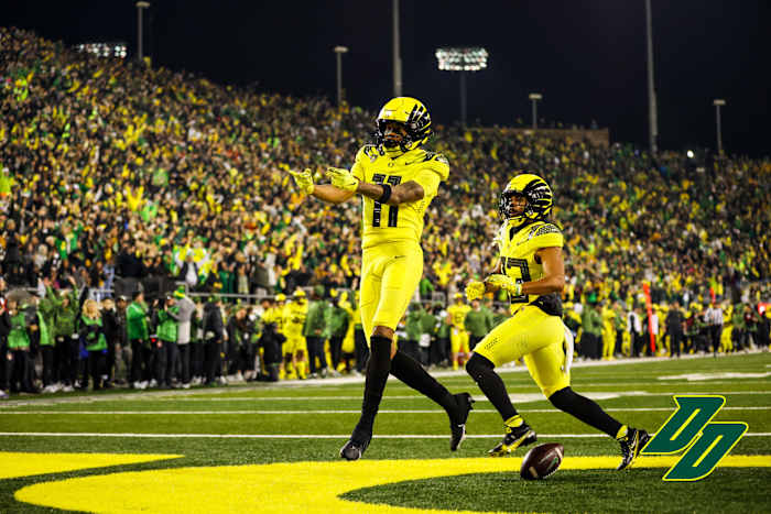 Oregon Ducks wide receiver Troy Franklin led the Ducks with 139 receiving yards and a touchdown on five catches against Washington.