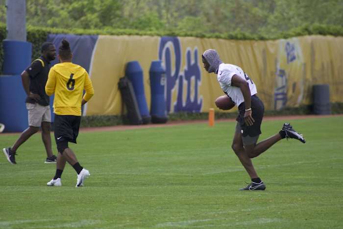 Steelers rookie receiver runs routes during practice.