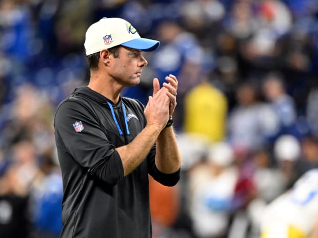 Chargers News: Bolts Insider Identifies LA's Backup QB as Potential  Training Camp Standout - Sports Illustrated Los Angeles Chargers News,  Analysis and More