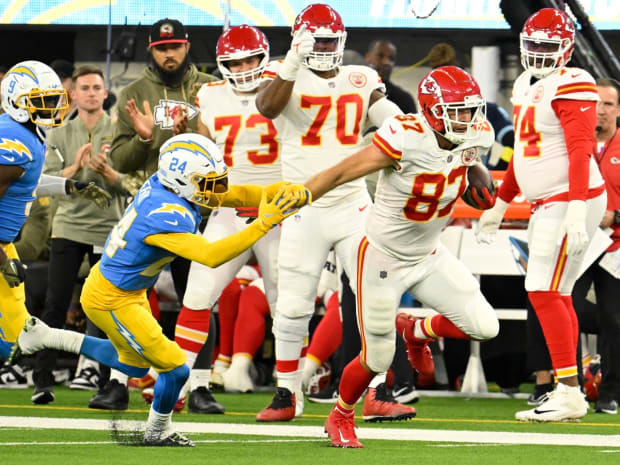 Chargers News: How To Watch Chargers-Chiefs Sunday Matinee - Sports  Illustrated Los Angeles Chargers News, Analysis and More