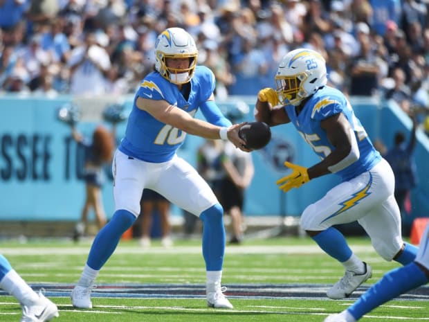 Chargers host Chiefs: Live updates, injury report and analysis from SoFi  Stadium – Orange County Register