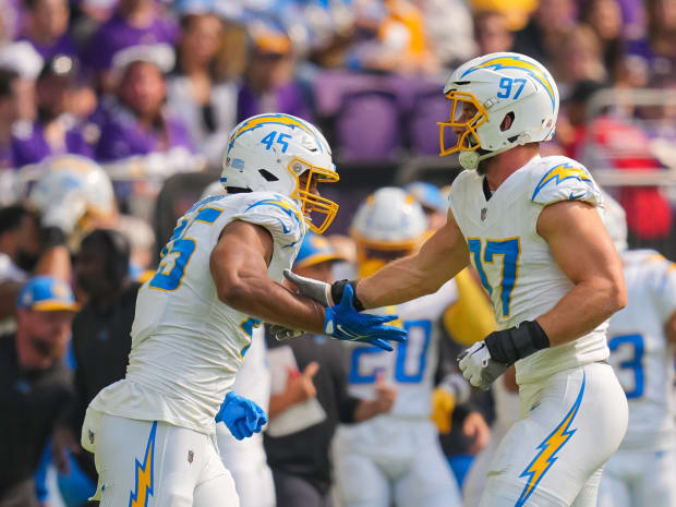 Chargers' playoff hopes shattered in season-ending loss to Raiders