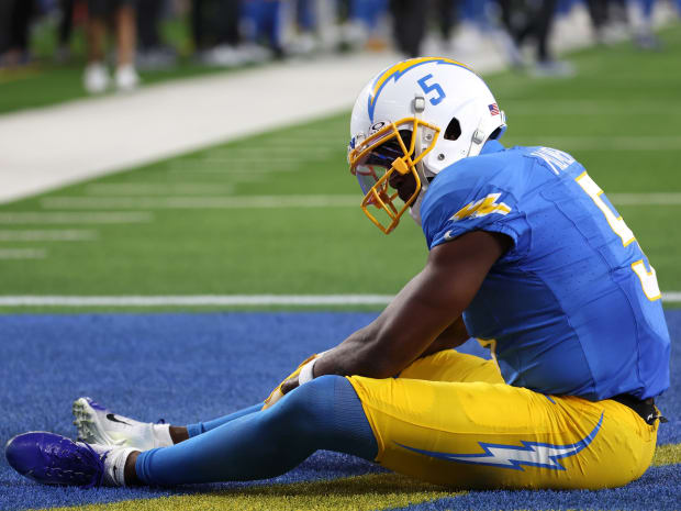 Chargers Notes: Raiders Get Even Weaker, 2022 Offensive Struggles for LA,  Award Predictions & More - Sports Illustrated Los Angeles Chargers News,  Analysis and More