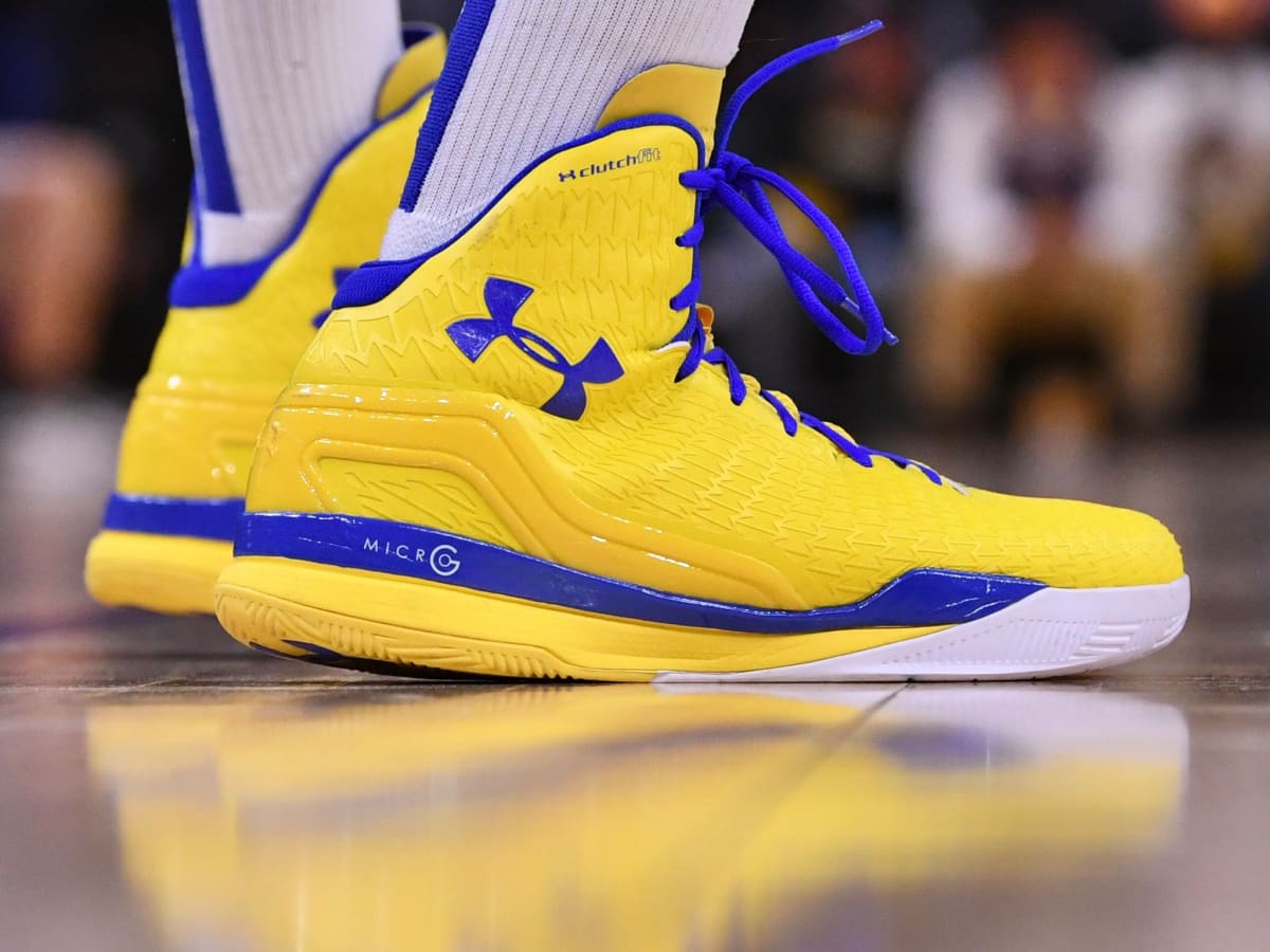 Introducir 52+ imagen steph curry under armour shoes