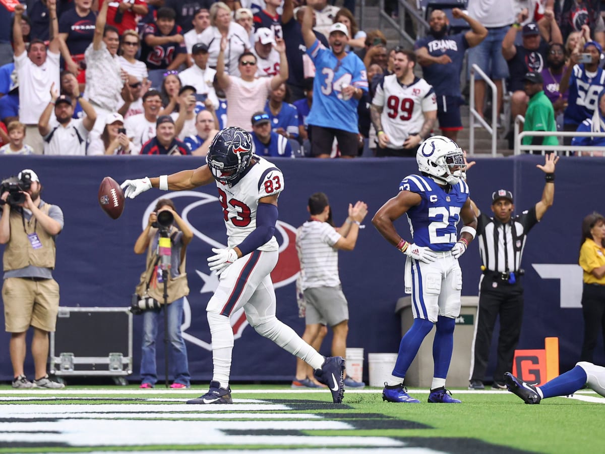 Former Alabama tight end O.J. Howard signs with Houston Texans