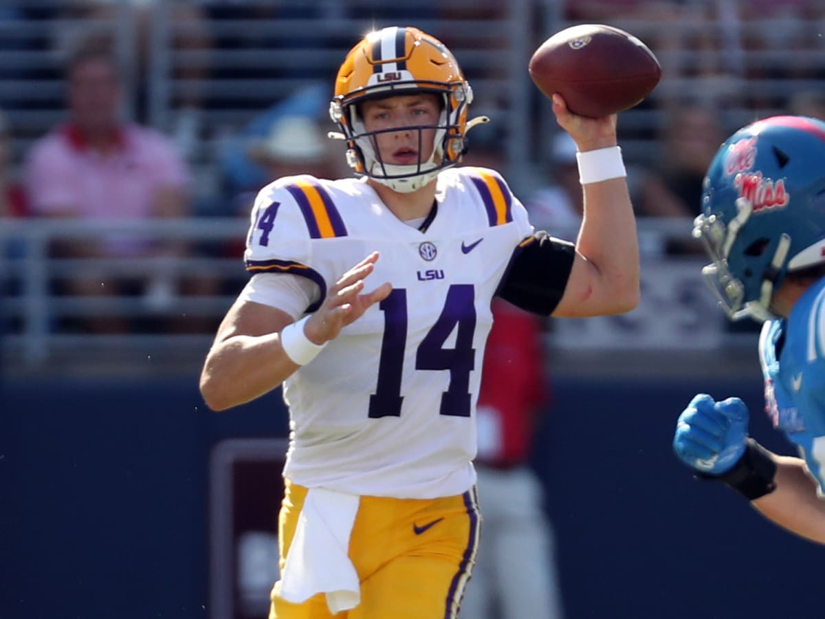 College QB shuffle: about half of FBS starters are transfers