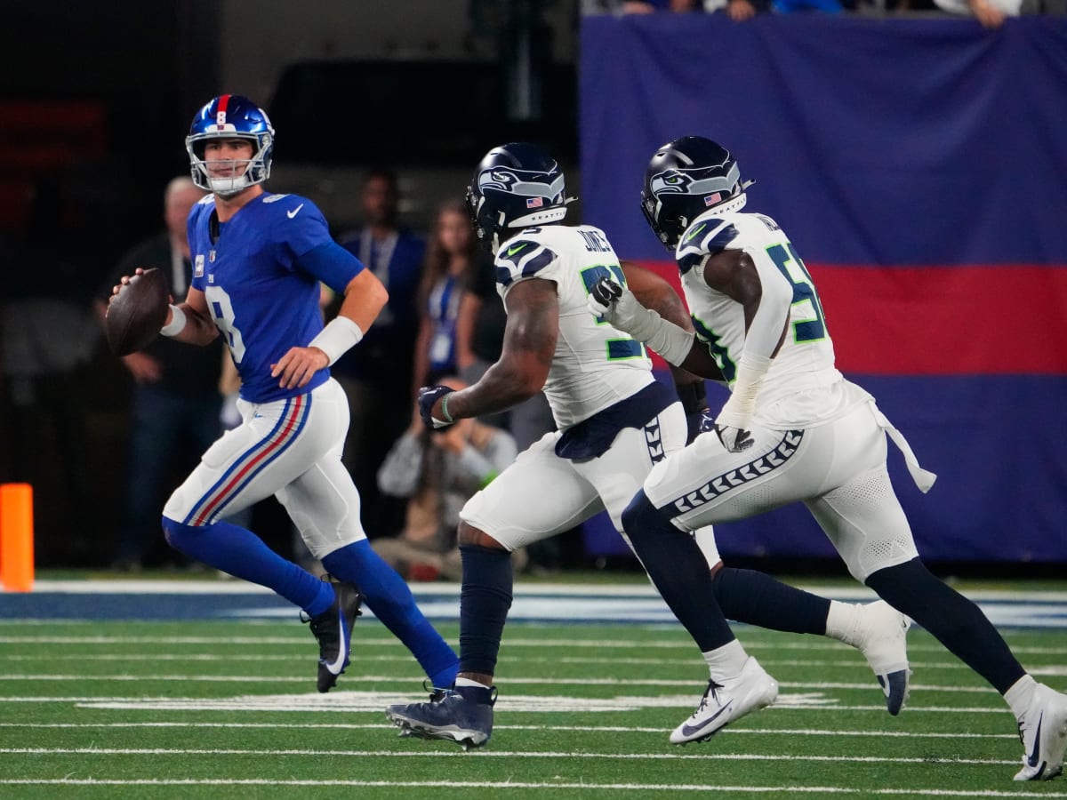 Seattle Seahawks Have Party in Backfield, Bully New York Giants QB