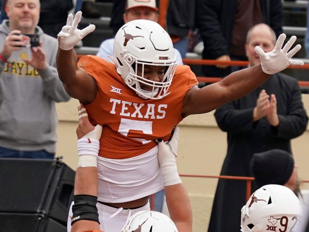 Bijan Robinson selected in first round of NFL Draft by Atlanta Falcons -  University of Texas Athletics