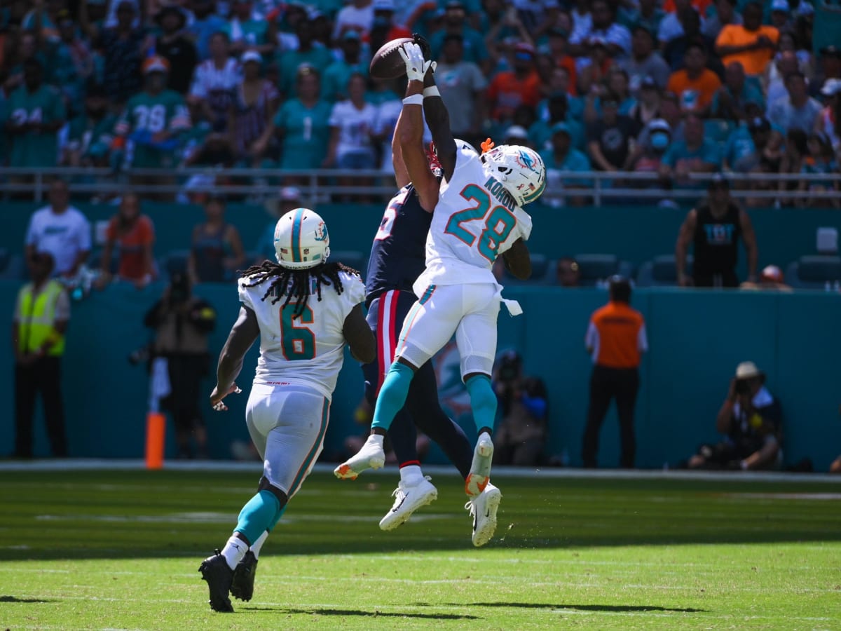 Buffalo Bills vs. Miami Dolphins Notebook: Tyreek Hill Silenced