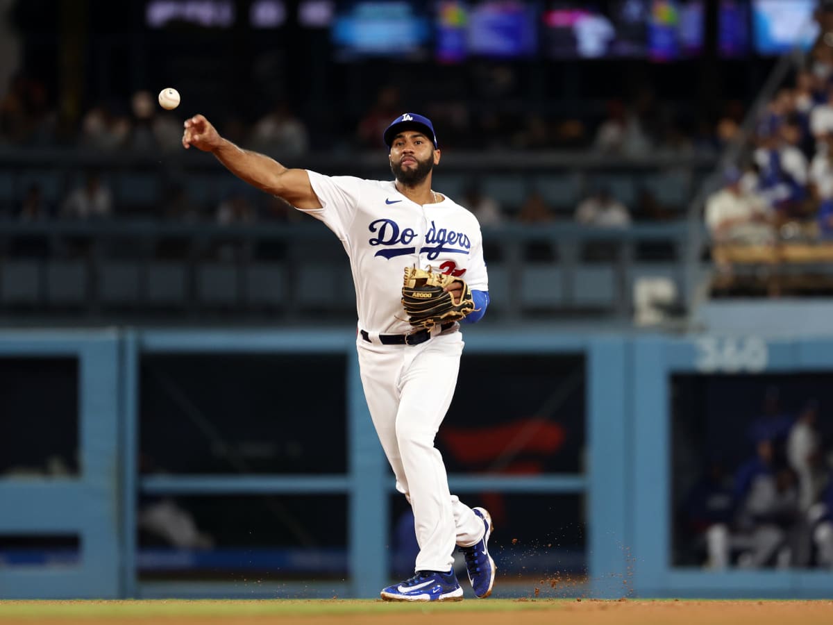 Guardians trade shortstop Amed Rosario to Dodgers