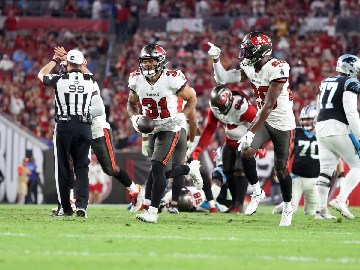 Research shows why Buccaneers should play Rams' salary cap game