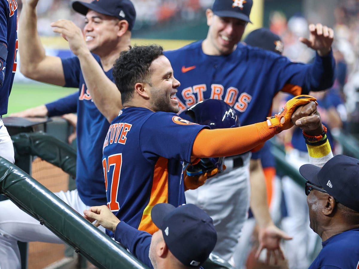 Houston Astros clinch the American League West in 8-1 win, go on to ALDS