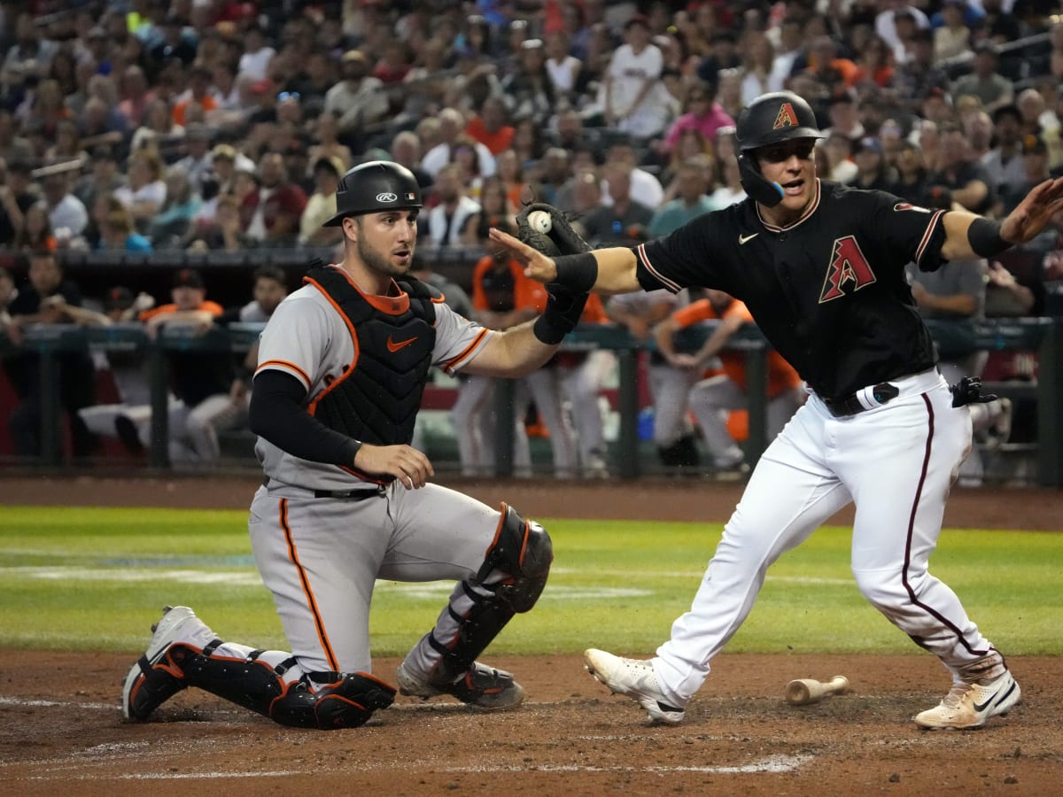 Extra painful: Giants' 10th-inning loss puts them 5 back with 6 to go