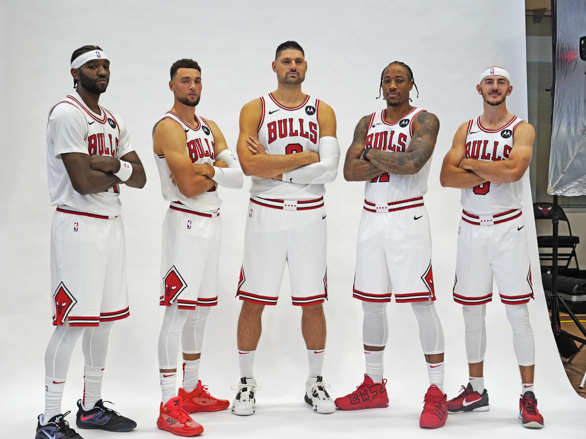 Chicago Bulls players hold a players-only meeting one game into the new  season - Sports Illustrated Chicago Bulls News, Analysis and More