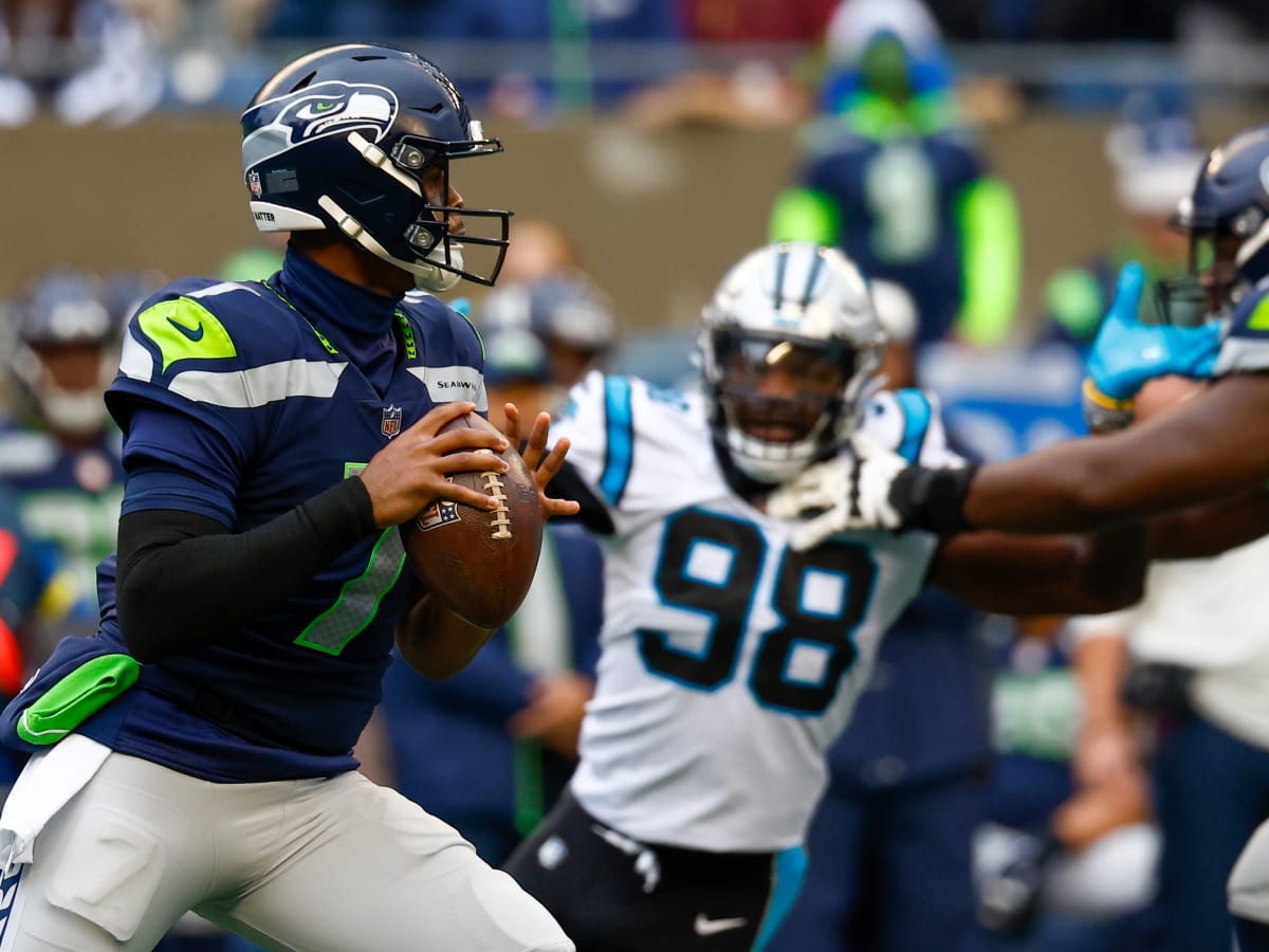 FINAL: Seattle Seahawks Beat Carolina Panthers 37-27 - Sports Illustrated  Seattle Seahawks News, Analysis and More